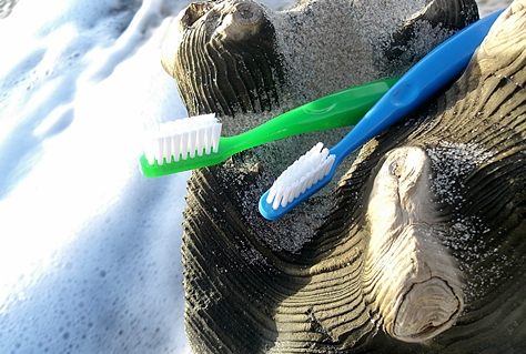 Zahnbürsten Schaum Fissuren Bild auf Sylt